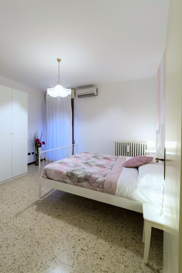 Isa Sirmione Apartments Δωμάτιο φωτογραφία